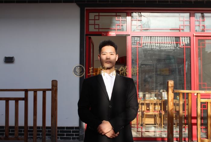 总经理聘请王牌盾司机保镖，化解商务旅途中的潜在危机